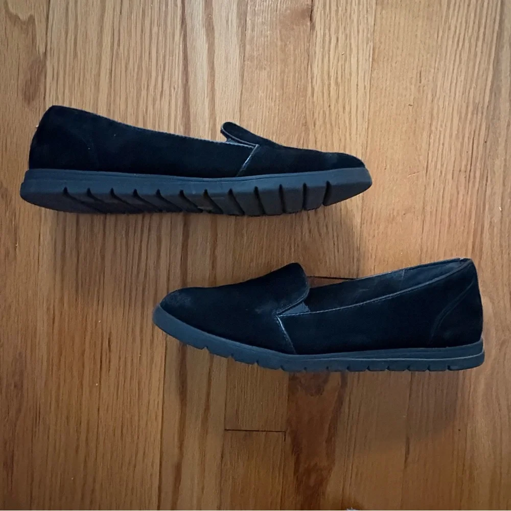 Easy Spirit Women’s Loafers Black Suede Slip On Comfort Flats Size 7.5 M